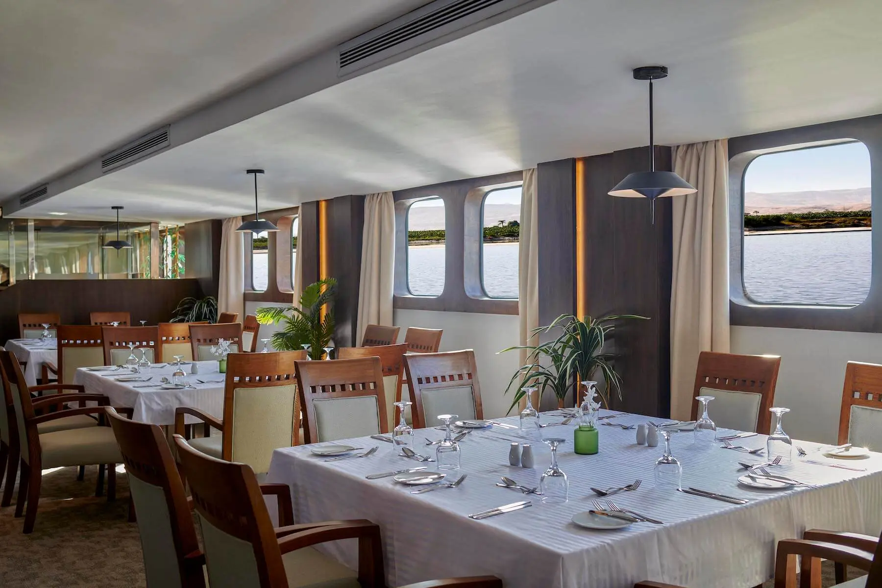 Restaurant - View 1