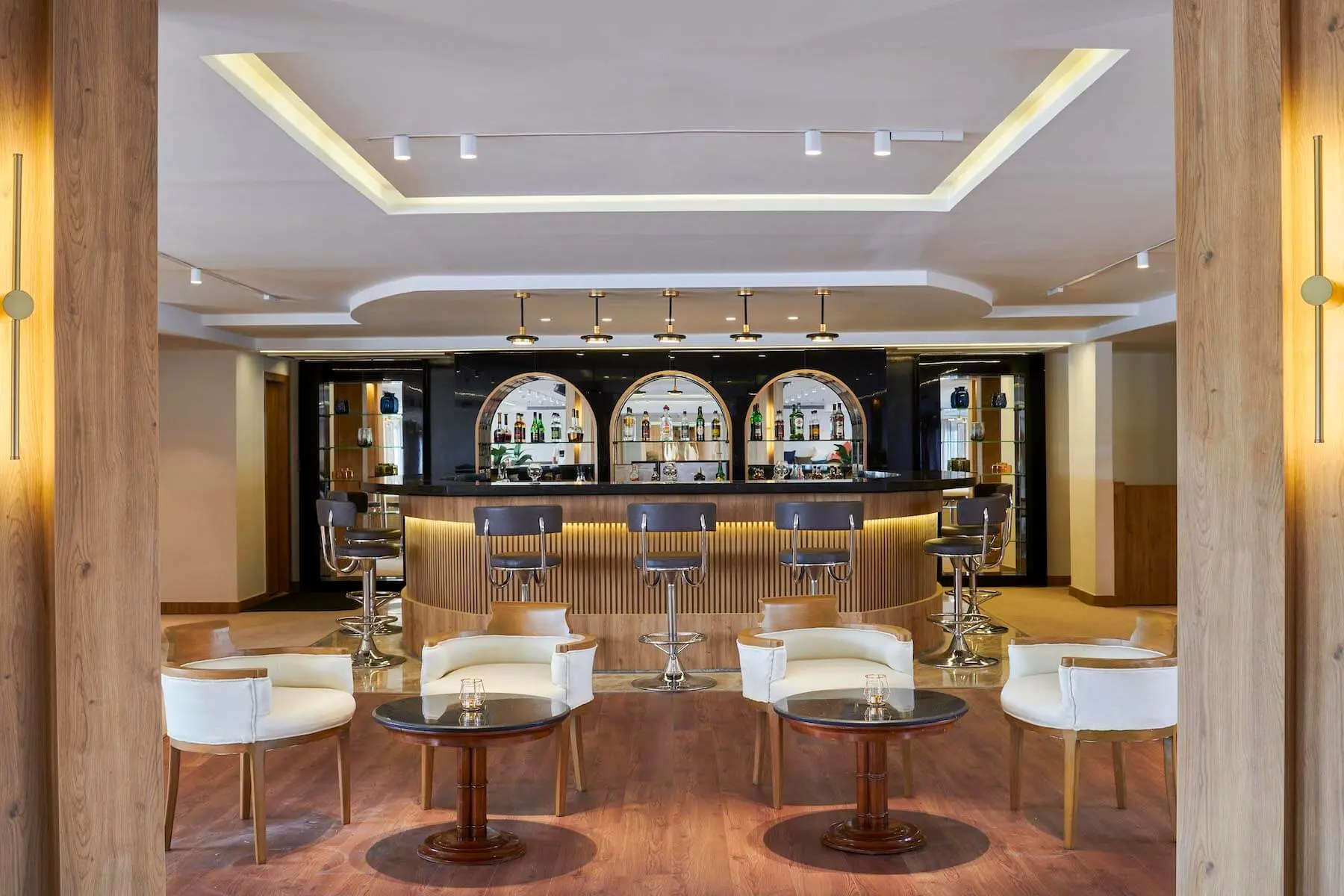 Crescent Lounge Bar - View 1
