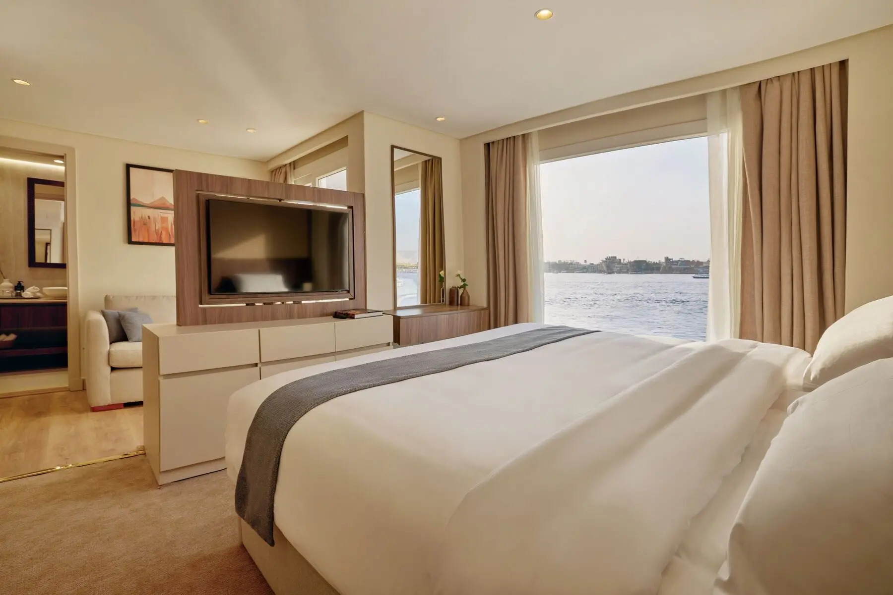 Balcony Suite - View 1