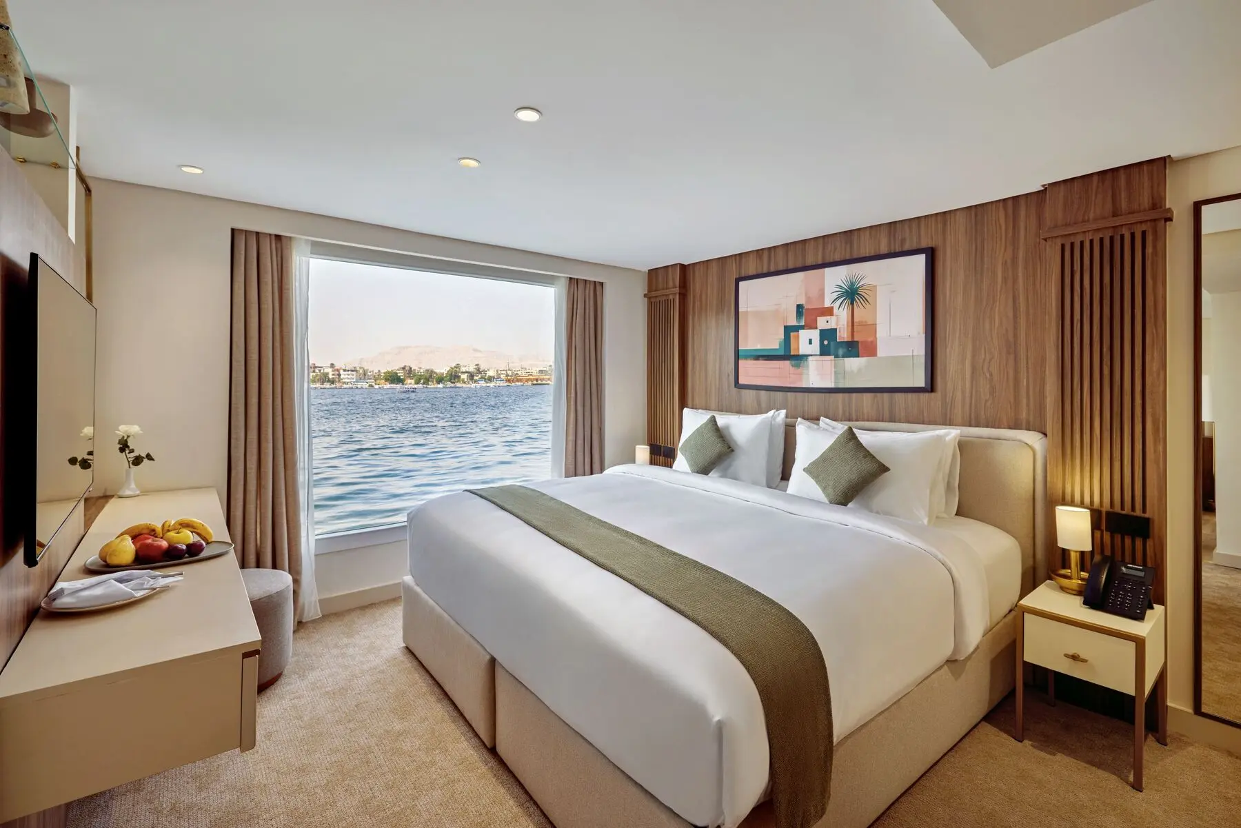 Deluxe Suite - View 1